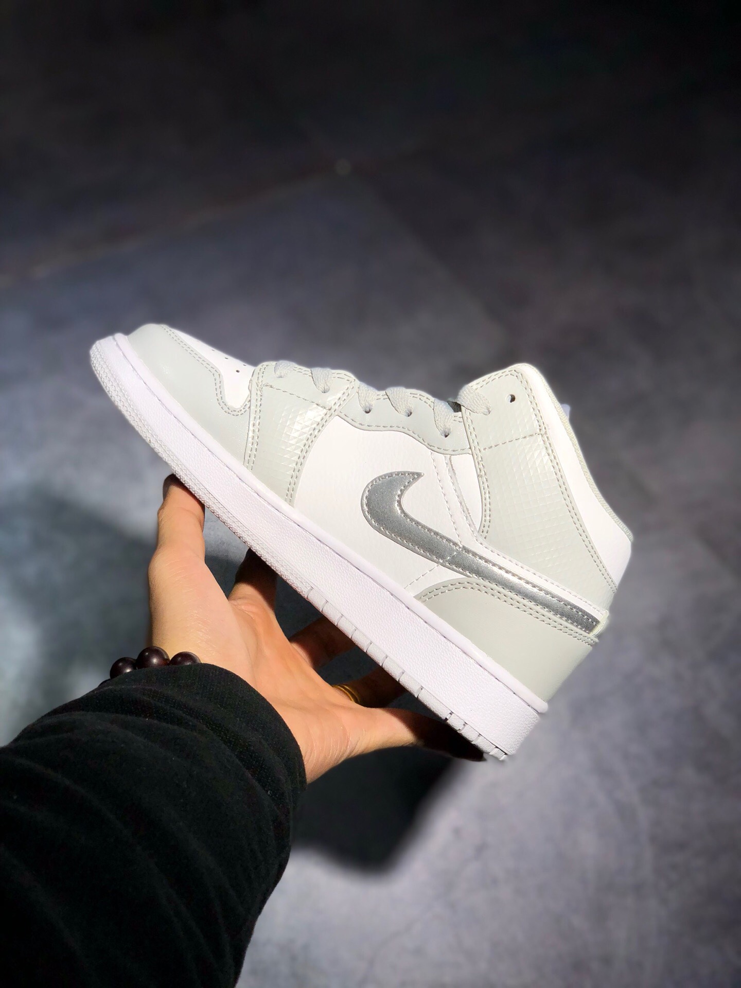 Authentic Air Jordan 1 Mid GG GS